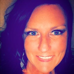 Meet your Posher, Rhea